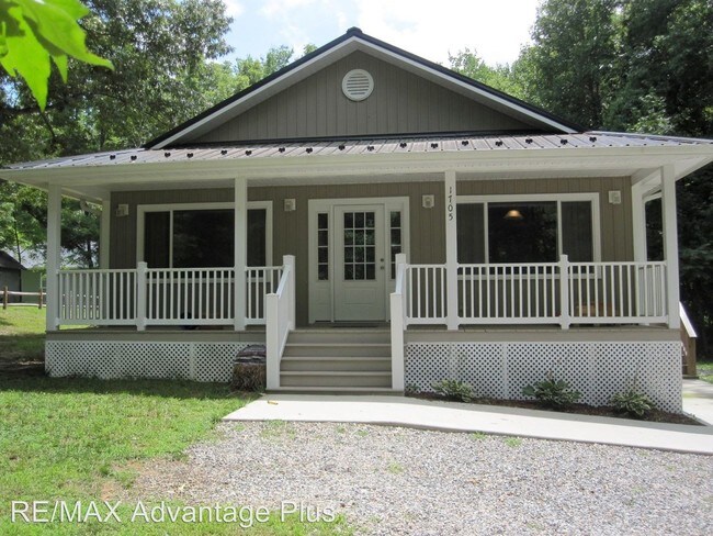 Building Photo - 3 br, 2 bath House - 1705 High Street