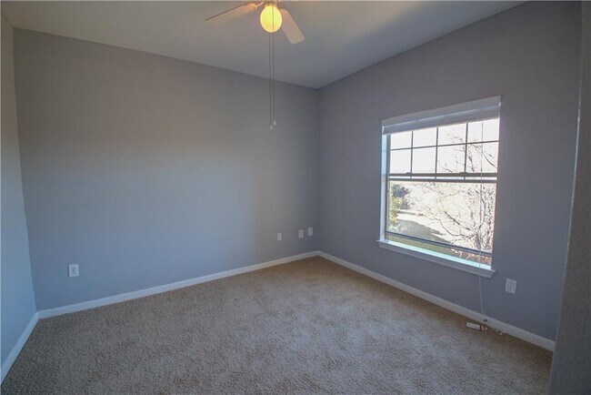 Foto del edificio - 2320 Gracy Farms Ln