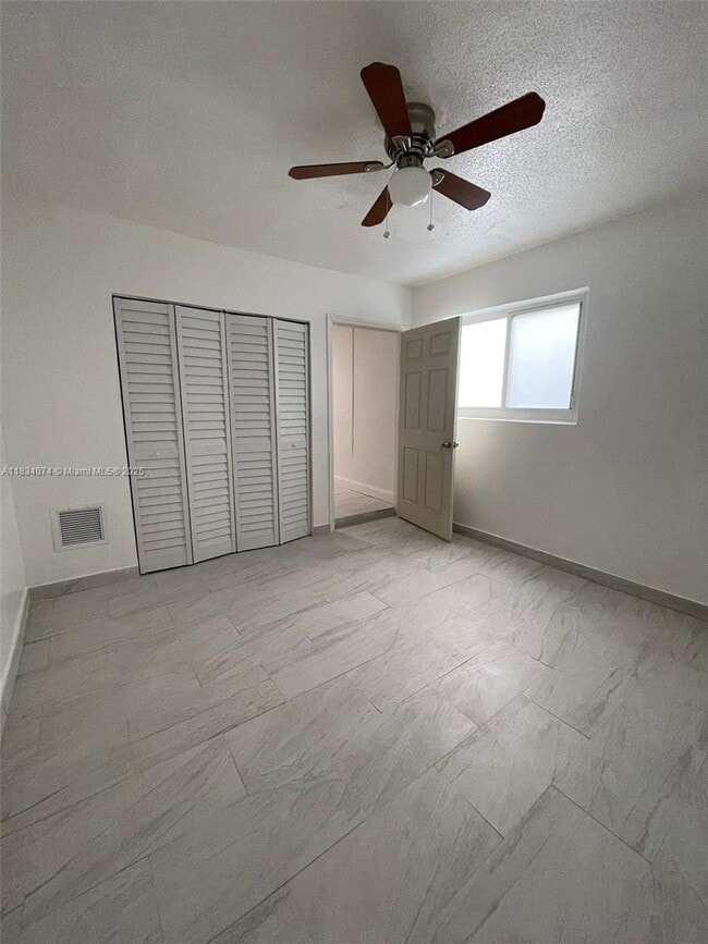Foto del edificio - 4714 NW 50th St