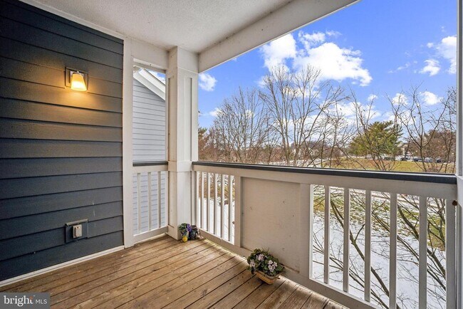 Foto del edificio - 20281 Beechwood Terrace