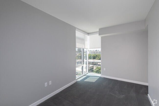 2BR, 2BA - 874 SF, Charles - Nelson Kohl Apartments