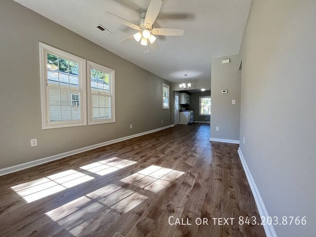 Building Photo - Fully Renovated 2 Bedroom!!!