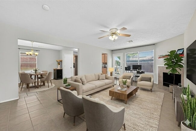 Building Photo - 11902 Rolling Stream Dr