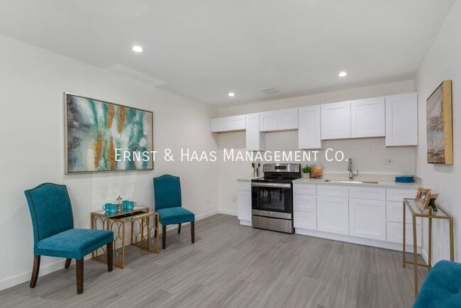 Foto del edificio - 4437 Sunfield Ave