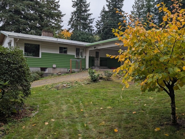 Building Photo - 2575 Yew Street Rd