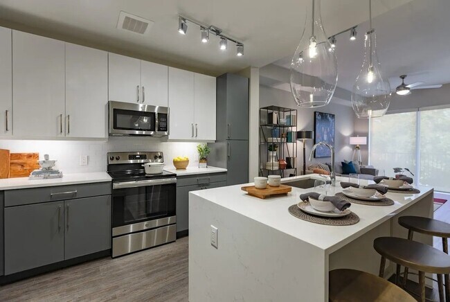 Foto del edificio - 1115 Town Creek Dr