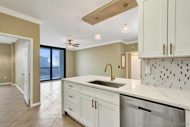 Building Photo - 651 Okeechobee Blvd