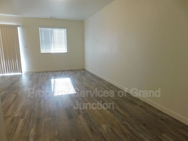 Foto del edificio - 2357 Zion Cyn Ave