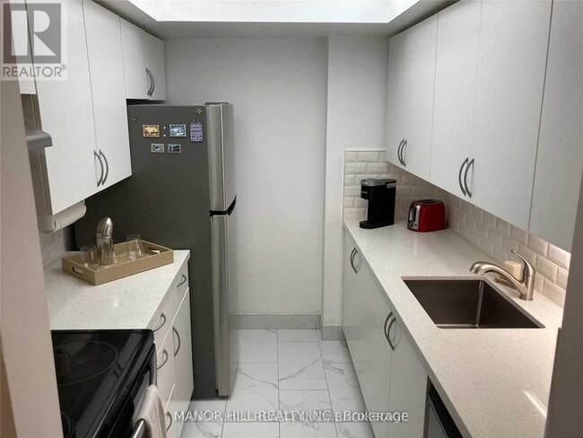 Building Photo - 222 The Esplanade