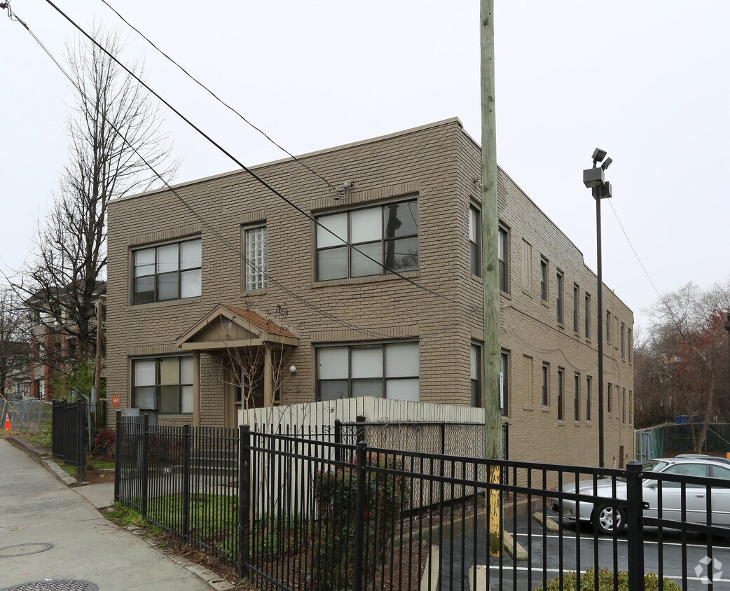 Foto del edificio - 654 NE Boulevard