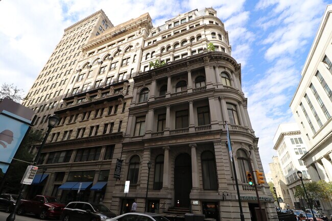 Building Photo - 1011 Chestnut St