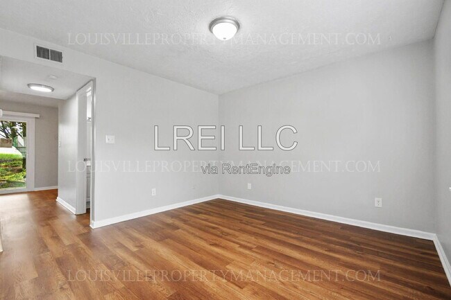 Foto del edificio - 621 Westport Rd