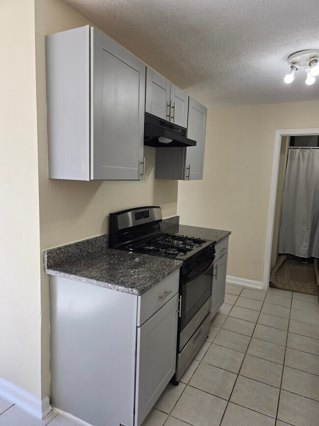 Foto del edificio - 1751 Queensbury Cir