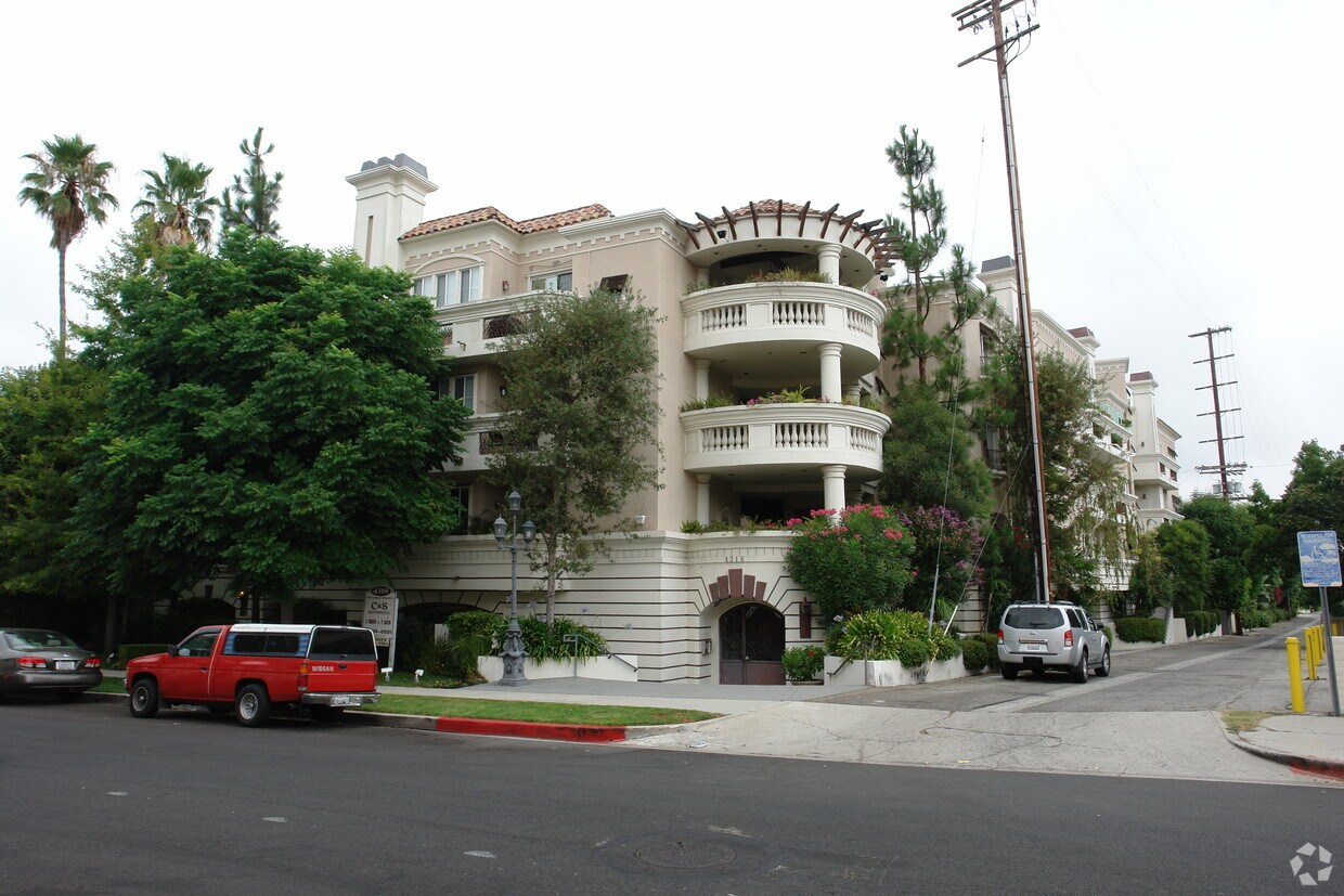 Primary Photo - 4318 Stern Ave