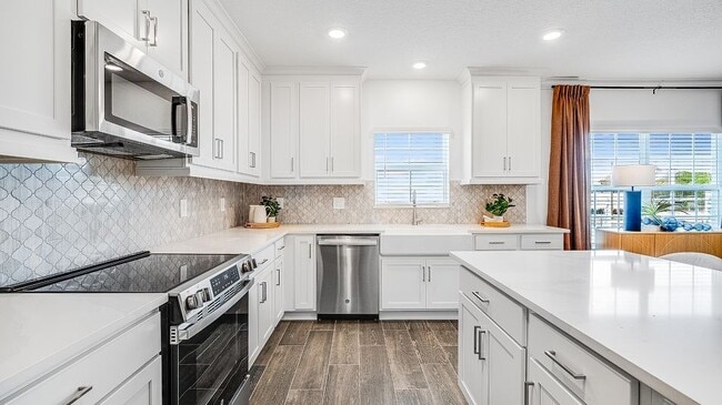 Building Photo - 4510 S Manhattan Ave