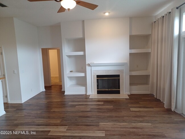 Foto del edificio - 2173 Walkers Glen Ln
