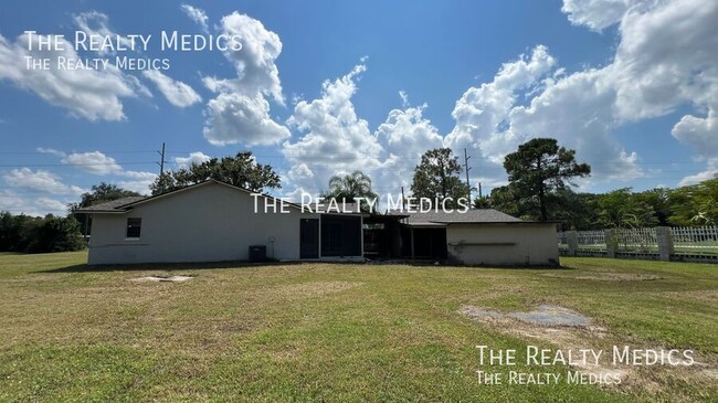 Building Photo - 10427 Flowers Ave