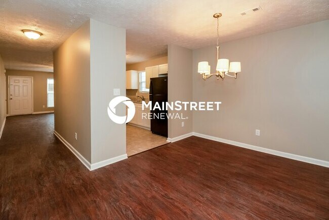Foto del edificio - 3 Bedroom Pet-Friendly Home in College Park, GA with Main Street Renewal