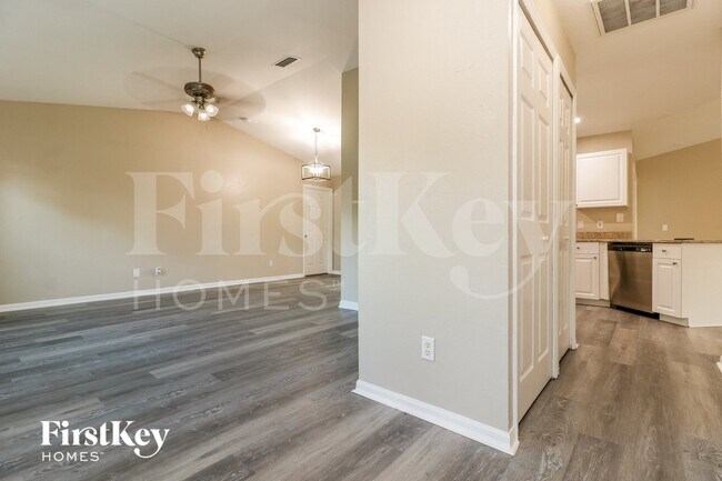 Foto del edificio - 2607 Thomas Ln