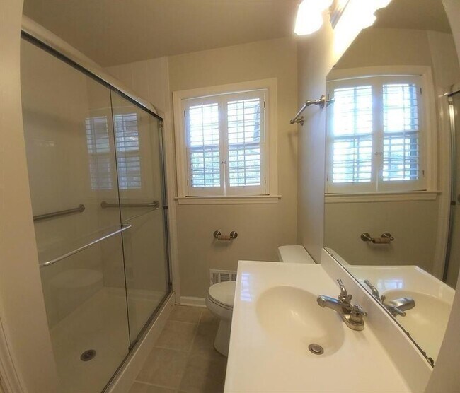 Foto del edificio - 1275 Pine Valley Ct
