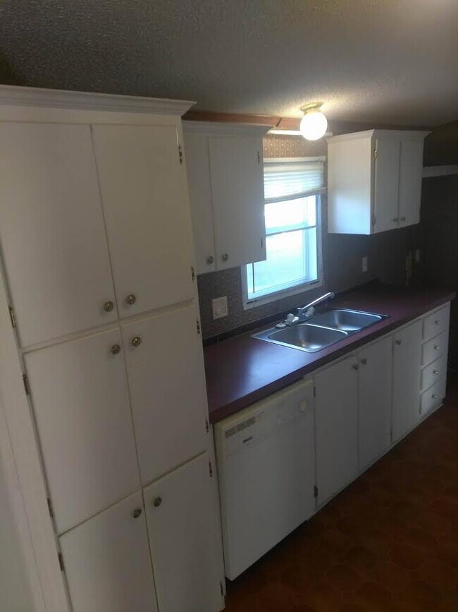 Foto del edificio - 1243 Poplar Glen Dr
