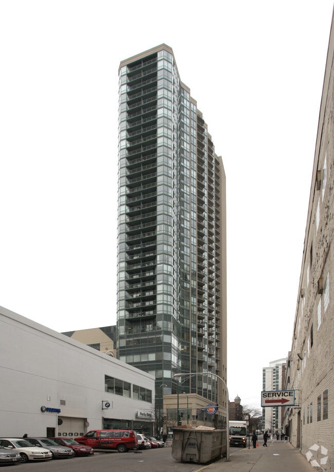Building Photo - Gold Coast Galleria