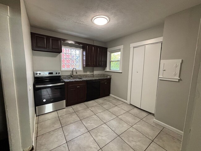 Foto del edificio - 3 Bedroom Home in Pittsburgh!