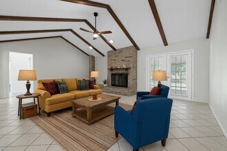 Building Photo - 1010 Red Cliff Dr