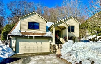 Building Photo - 668 Heritage Hls