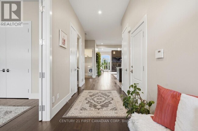 Photo du bâtiment - 2215 Callingham Dr