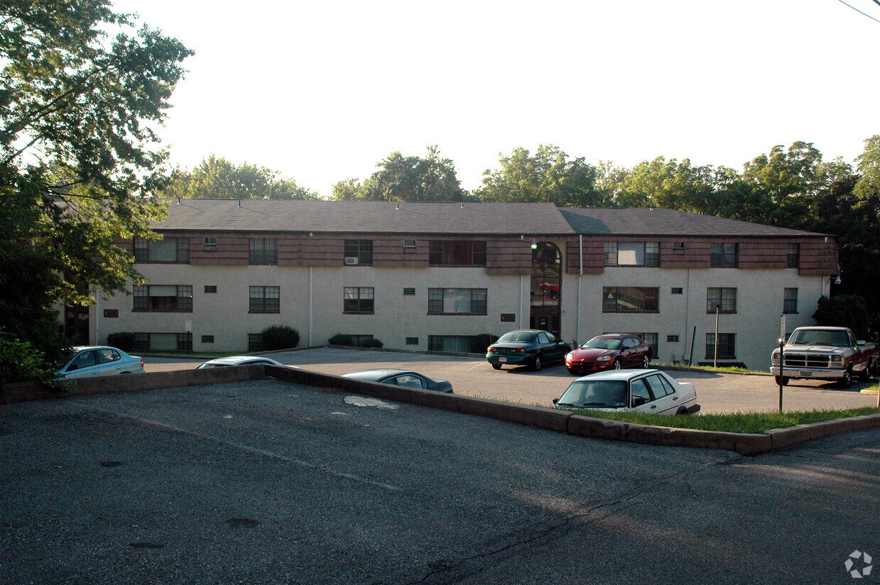 Foto del edificio - Juniper Hill Apartments