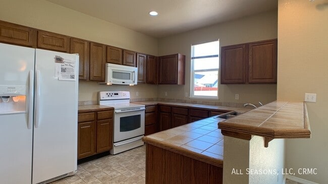 Building Photo - 3447 Astana Dr