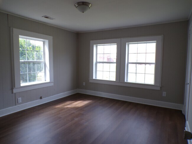 Foto del edificio - 407 S Park Rd SW