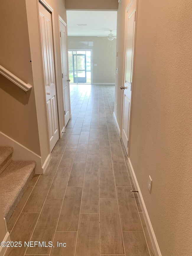 Foto del edificio - 285 Boracay Cir