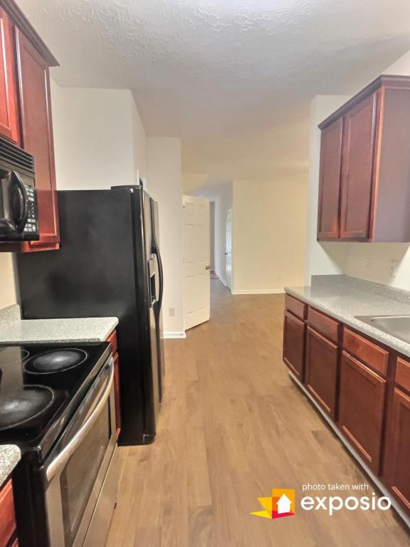 Building Photo - 4228 High Park Ln
