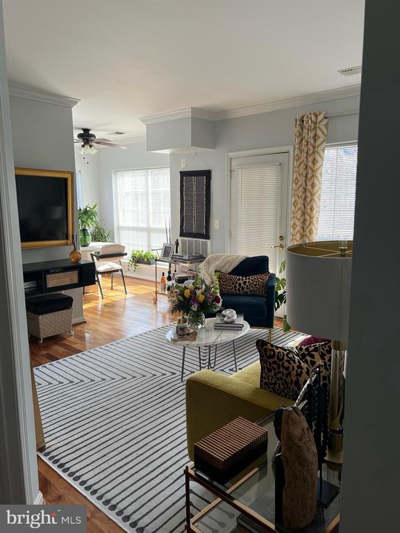 Foto del edificio - 4561 Strutfield Ln