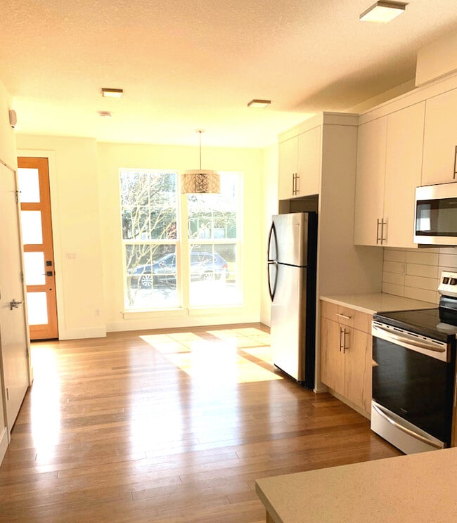 Photo - 1377 N Humboldt St Townhome