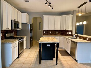 Building Photo - 2827 Mustang Hill Ln