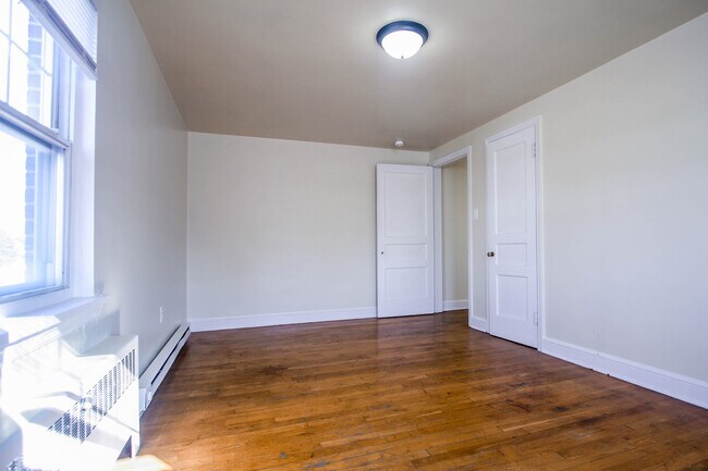 Foto del edificio - 1015 S Raleigh St