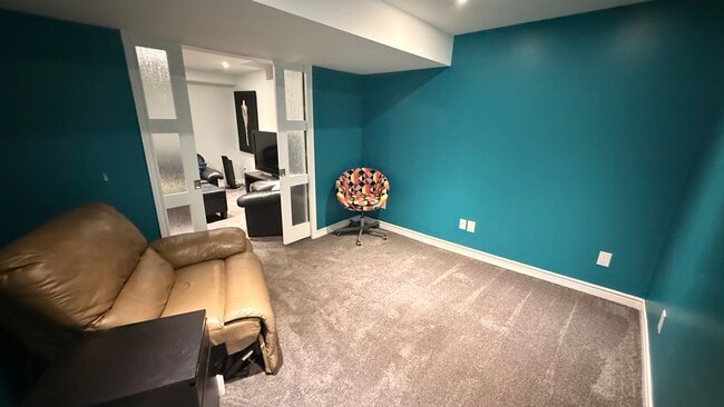 Building Photo - 8556 Milomir St