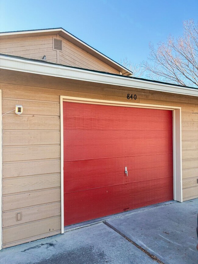 Foto del edificio - Cozy 4 plex