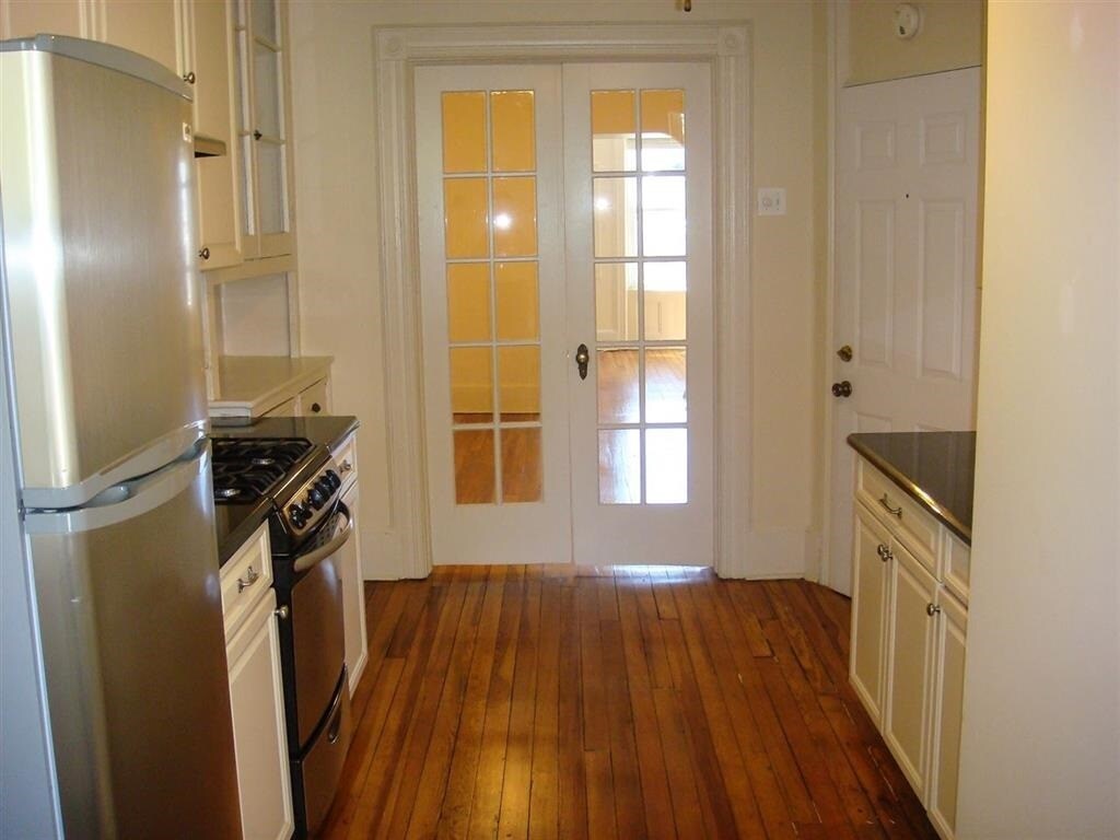 Primary Photo - 417 Adams St