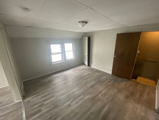 Foto del edificio - 2180 W.83rd