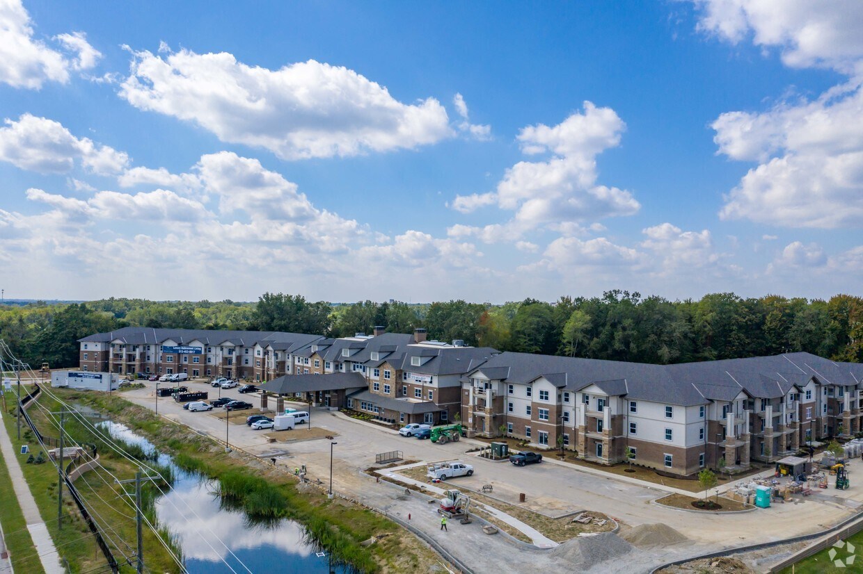 This is a Construction image. The system would not let me remove it as the primary - Deerfield Springs