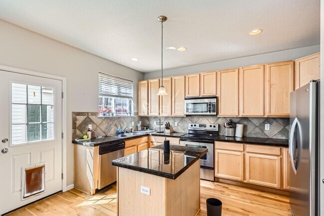 Photo - Fenced Backyard! House