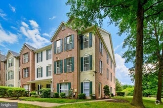 Building Photo - 3622 Elmcrest Ln