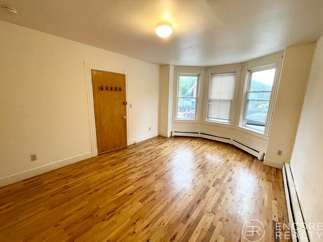 Foto del edificio - 1574 Tremont St