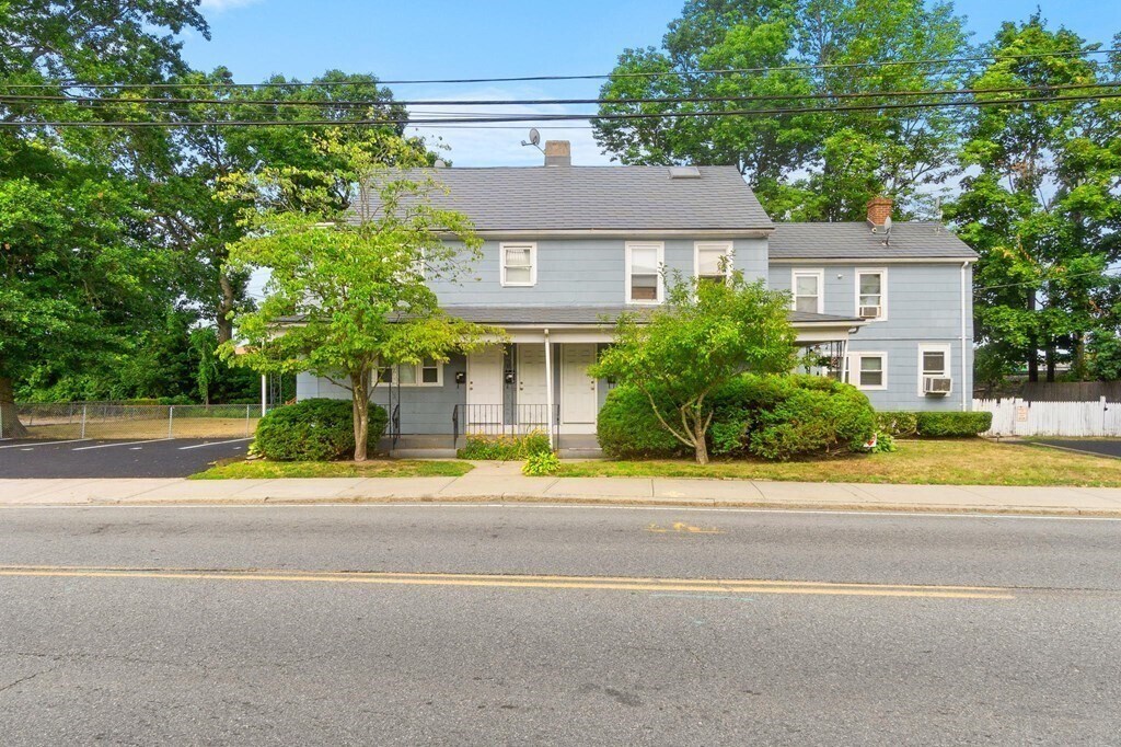 117 S Main St Unit B, Attleboro, MA 02703 Room for Rent in Attleboro