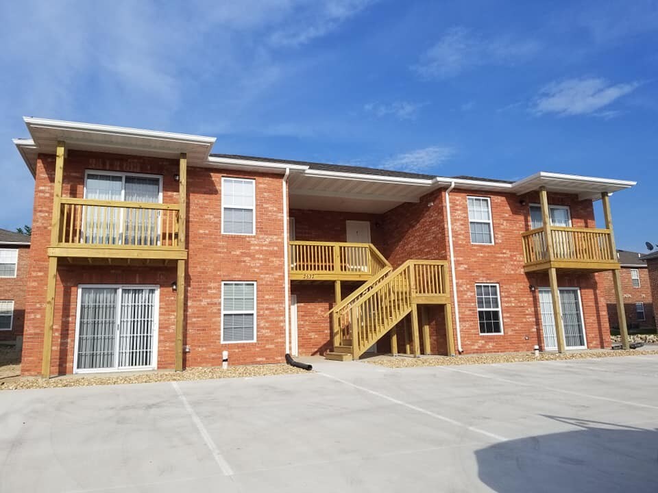 2436 Three Chimneys Rd Unit 2436B TCR, Rolla, MO 65401 Apartment for