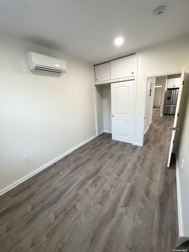 Foto del edificio - 39-14 104th St
